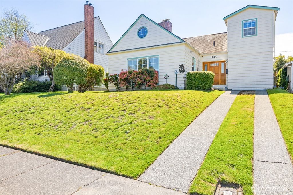 230 W 14th Street, Port Angeles, WA 98362