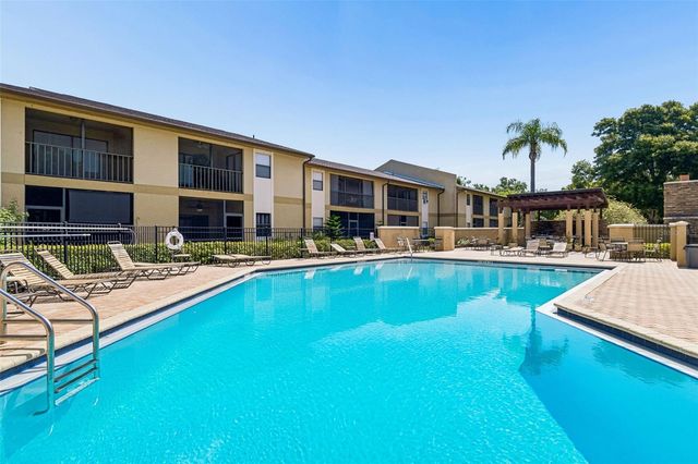10100 SAILWINDS BOULEVARD N 202, Largo, FL 33773