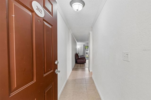 10100 SAILWINDS BOULEVARD N 202, Largo, FL 33773