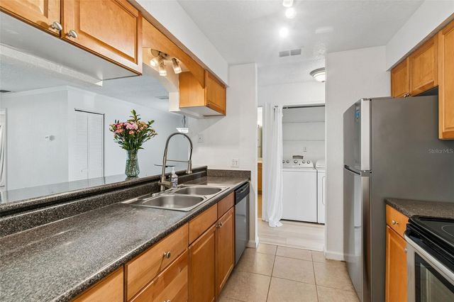 10100 SAILWINDS BOULEVARD N 202, Largo, FL 33773