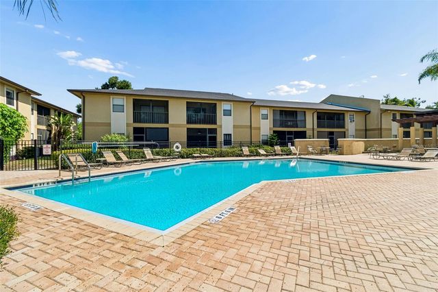 10100 SAILWINDS BOULEVARD N 202, Largo, FL 33773