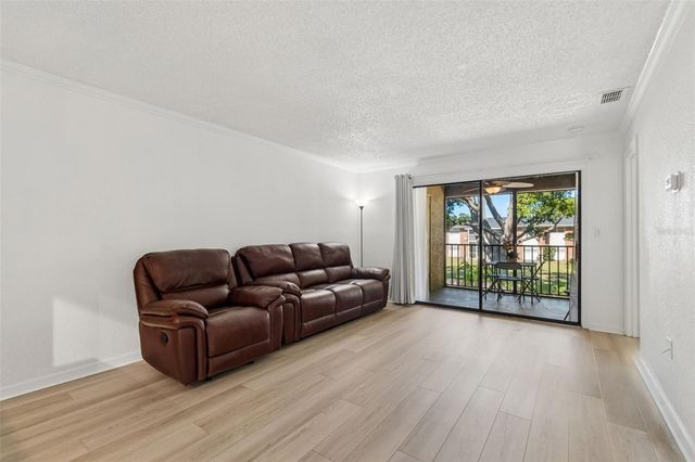 10100 SAILWINDS BOULEVARD N 202, Largo, FL 33773