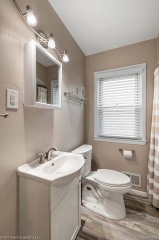 1544 Geneva Street, Dearborn, MI 48124