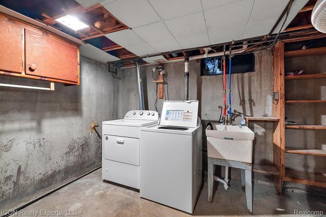 1544 Geneva Street, Dearborn, MI 48124