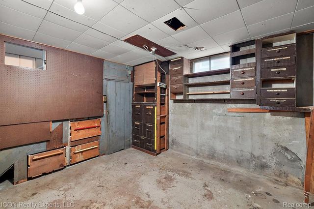 1544 Geneva Street, Dearborn, MI 48124