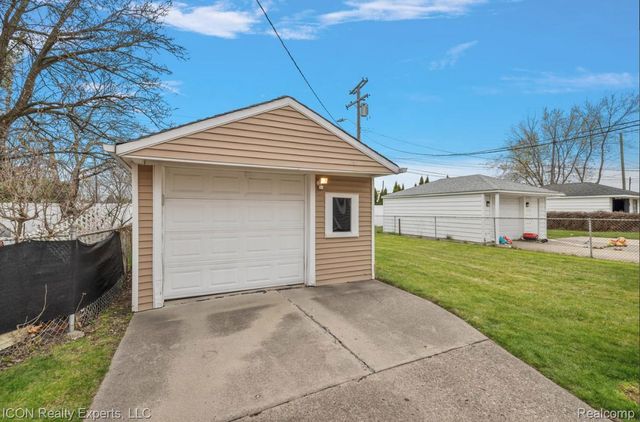 1544 Geneva Street, Dearborn, MI 48124