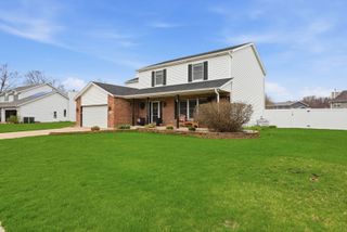 24821 S River Trail, Channahon, IL 60410