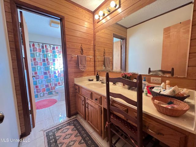 654 Koula Place, Diamondhead, MS 39525