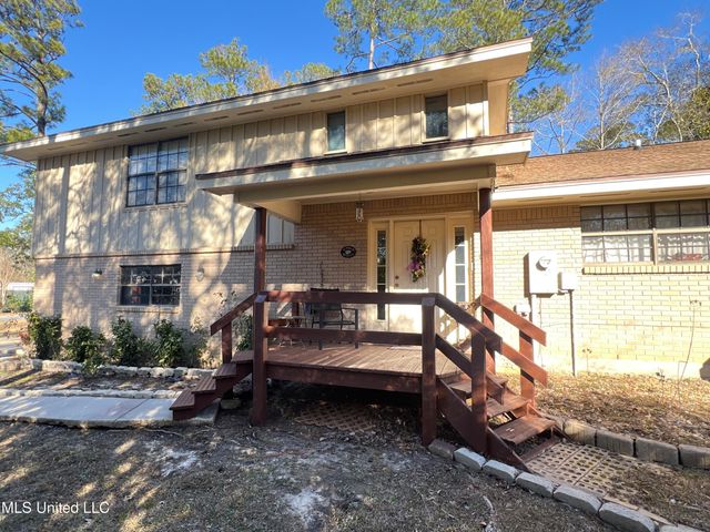 654 Koula Place, Diamondhead, MS 39525
