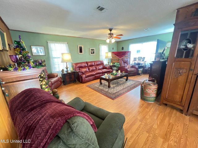 654 Koula Place, Diamondhead, MS 39525