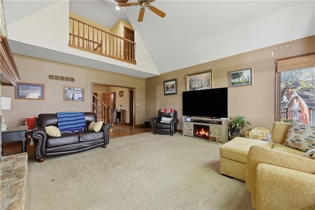 3312 SW Meyer Boulevard, Blue Springs, MO 64015