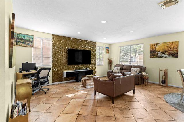 20426 NW 8th Ct, Miami Gardens, FL 33169