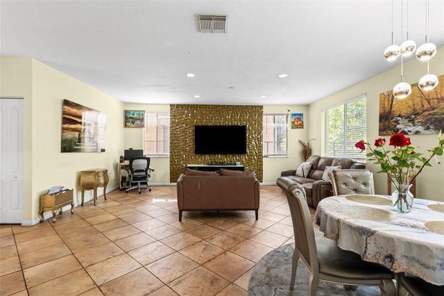 20426 NW 8th Ct, Miami Gardens, FL 33169