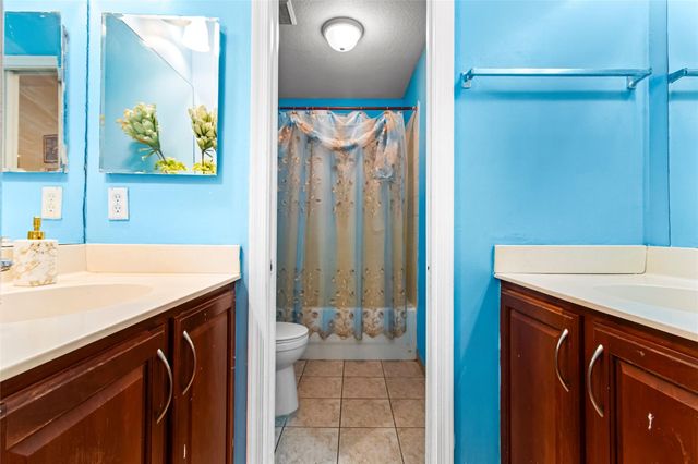 20426 NW 8th Ct, Miami Gardens, FL 33169