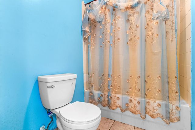 20426 NW 8th Ct, Miami Gardens, FL 33169