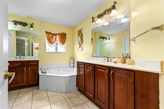 20426 NW 8th Ct, Miami Gardens, FL 33169