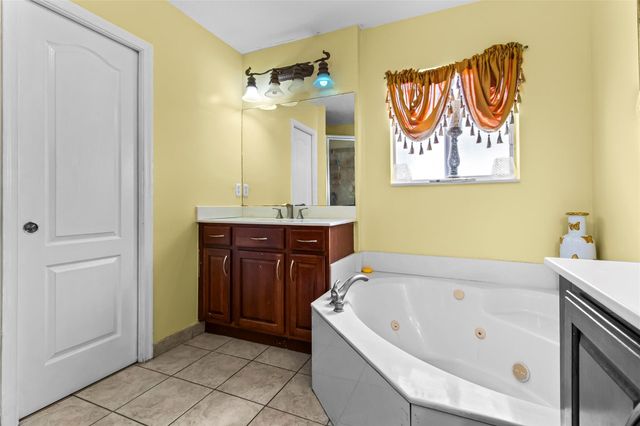 20426 NW 8th Ct, Miami Gardens, FL 33169