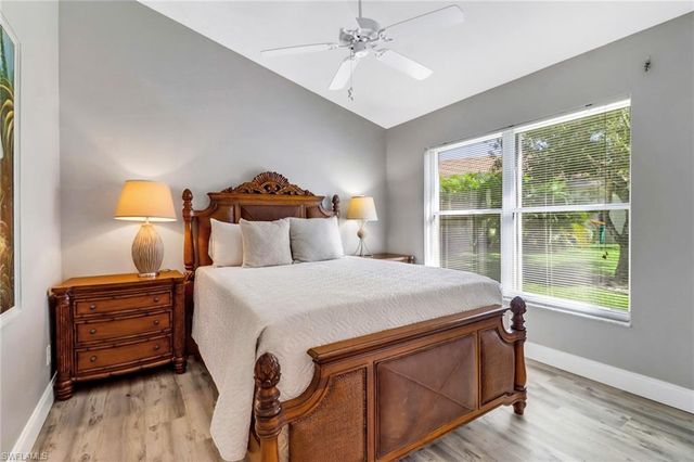 1059 Jardin DR, Naples, FL 34104