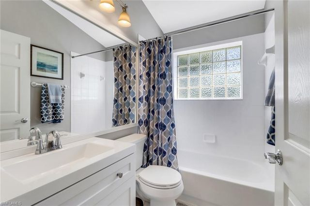 1059 Jardin DR, Naples, FL 34104