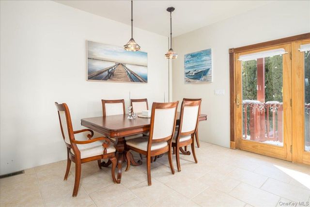 225 Beach 120th Street, Rockaway Park, NY 11694