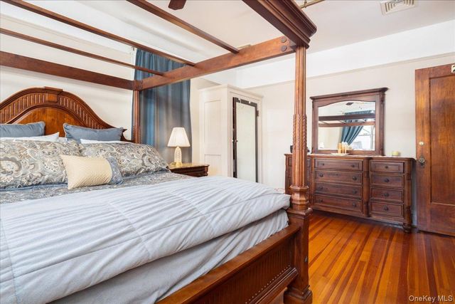 225 Beach 120th Street, Rockaway Park, NY 11694