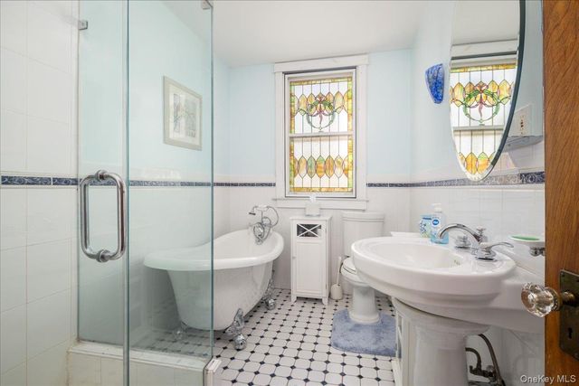 225 Beach 120th Street, Rockaway Park, NY 11694