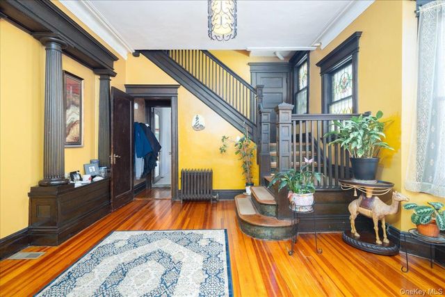 225 Beach 120th Street, Rockaway Park, NY 11694