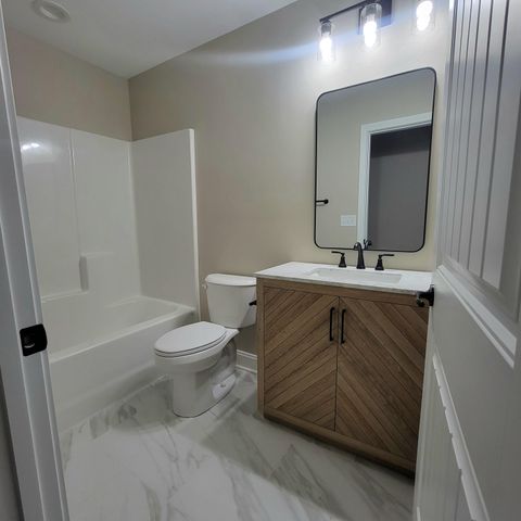 242 Sugartree Lane, Versailles, KY 40383