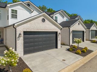 242 Sugartree Lane, Versailles, KY 40383