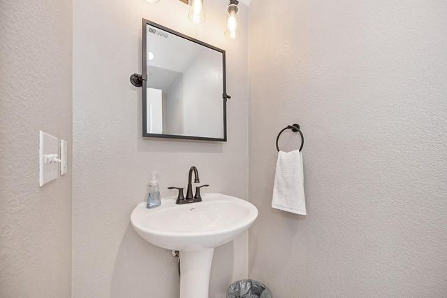 311 Dorinda Ct, Lincoln, CA 95648