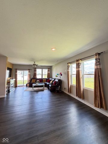 406 Switchgrass Lane, Whiteland, IN 46184