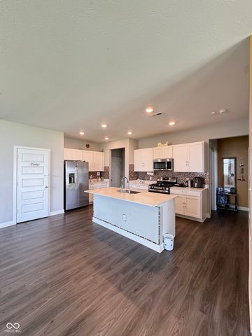406 Switchgrass Lane, Whiteland, IN 46184