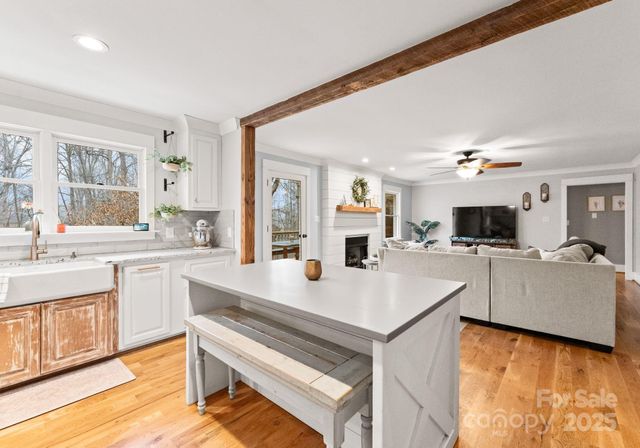 2550 Green Point Lane, Denver, NC 28037