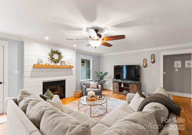 2550 Green Point Lane, Denver, NC 28037