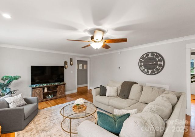 2550 Green Point Lane, Denver, NC 28037