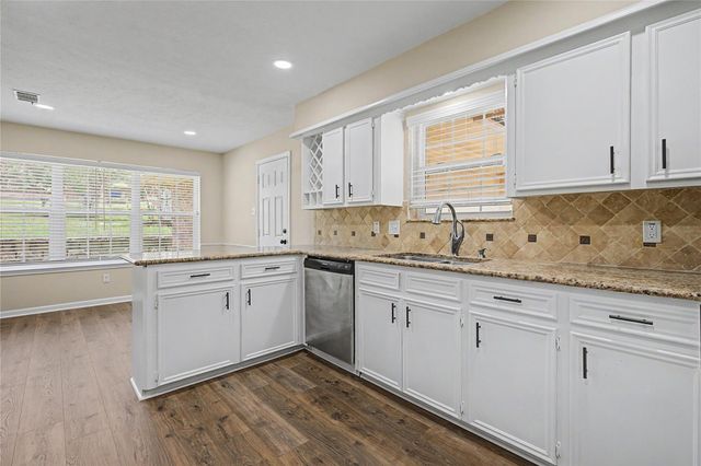 603 Hillcrest Drive, Huntsville, TX 77340
