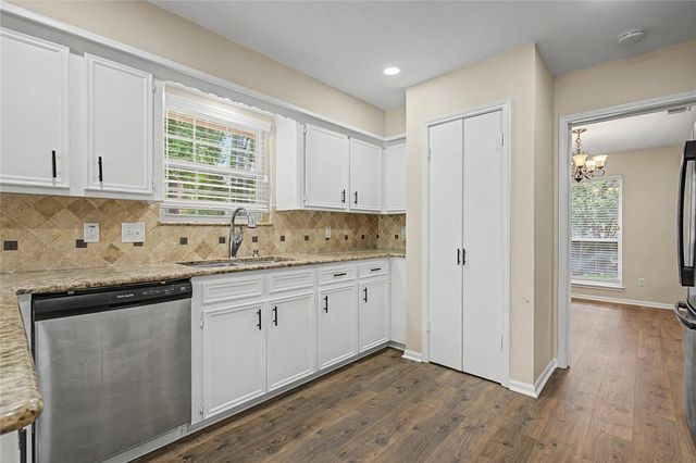603 Hillcrest Drive, Huntsville, TX 77340