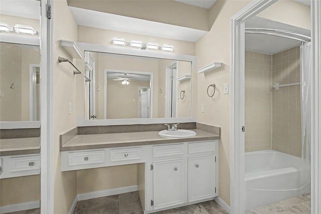 603 Hillcrest Drive, Huntsville, TX 77340