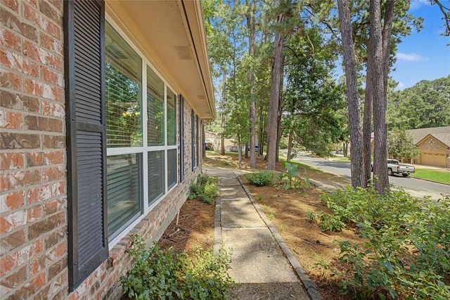 603 Hillcrest Drive, Huntsville, TX 77340