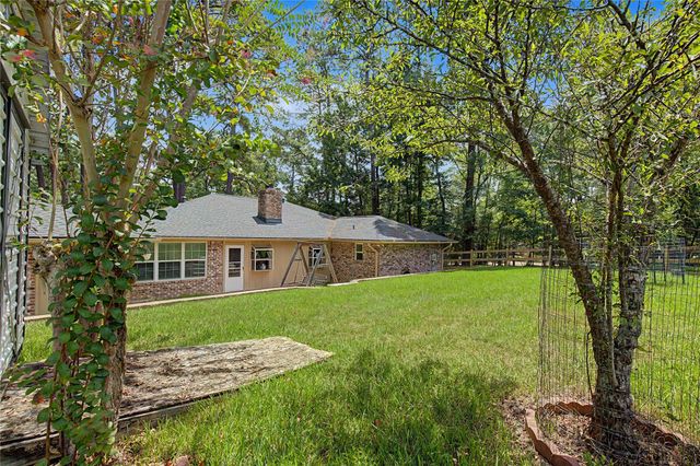 603 Hillcrest Drive, Huntsville, TX 77340