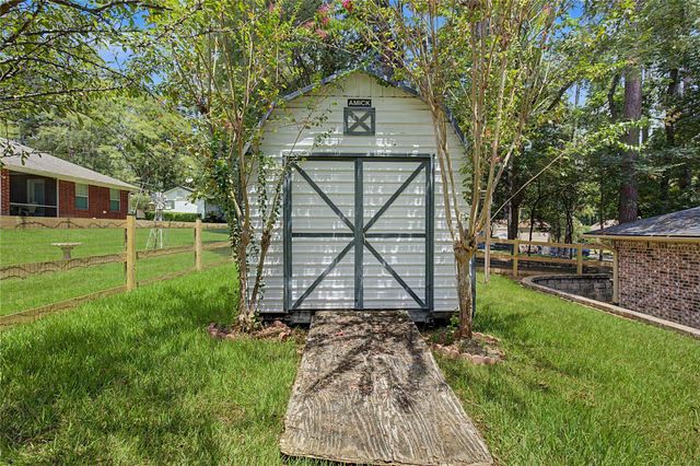 603 Hillcrest Drive, Huntsville, TX 77340