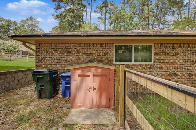 603 Hillcrest Drive, Huntsville, TX 77340