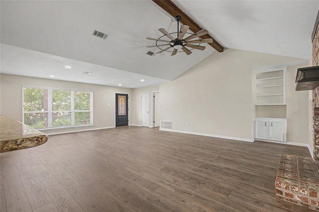 603 Hillcrest Drive, Huntsville, TX 77340
