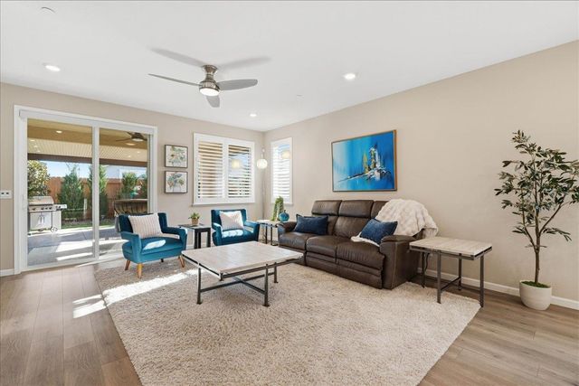 1447 Red Lake Way, Lincoln, CA 95648