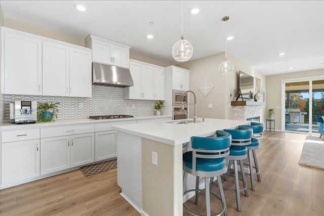 1447 Red Lake Way, Lincoln, CA 95648