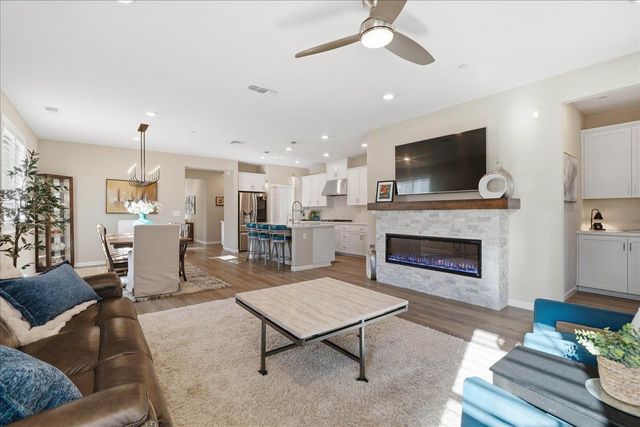 1447 Red Lake Way, Lincoln, CA 95648