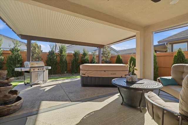 1447 Red Lake Way, Lincoln, CA 95648