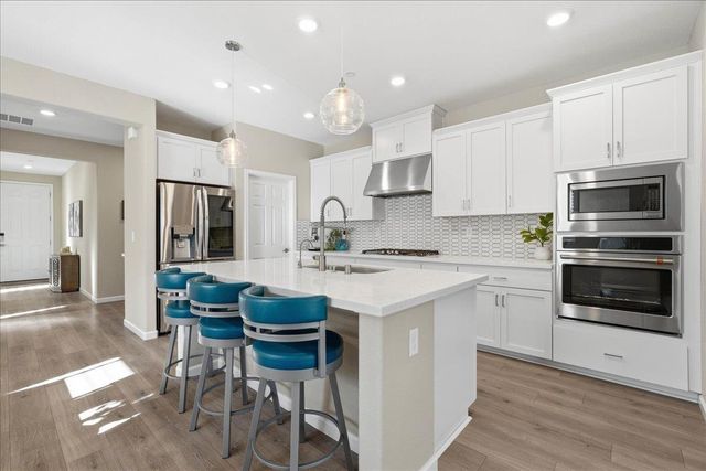 1447 Red Lake Way, Lincoln, CA 95648