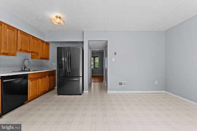5260 MULBERRY CT, Stephens City, VA 22655