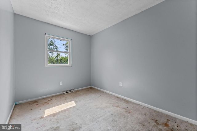 5260 MULBERRY CT, Stephens City, VA 22655